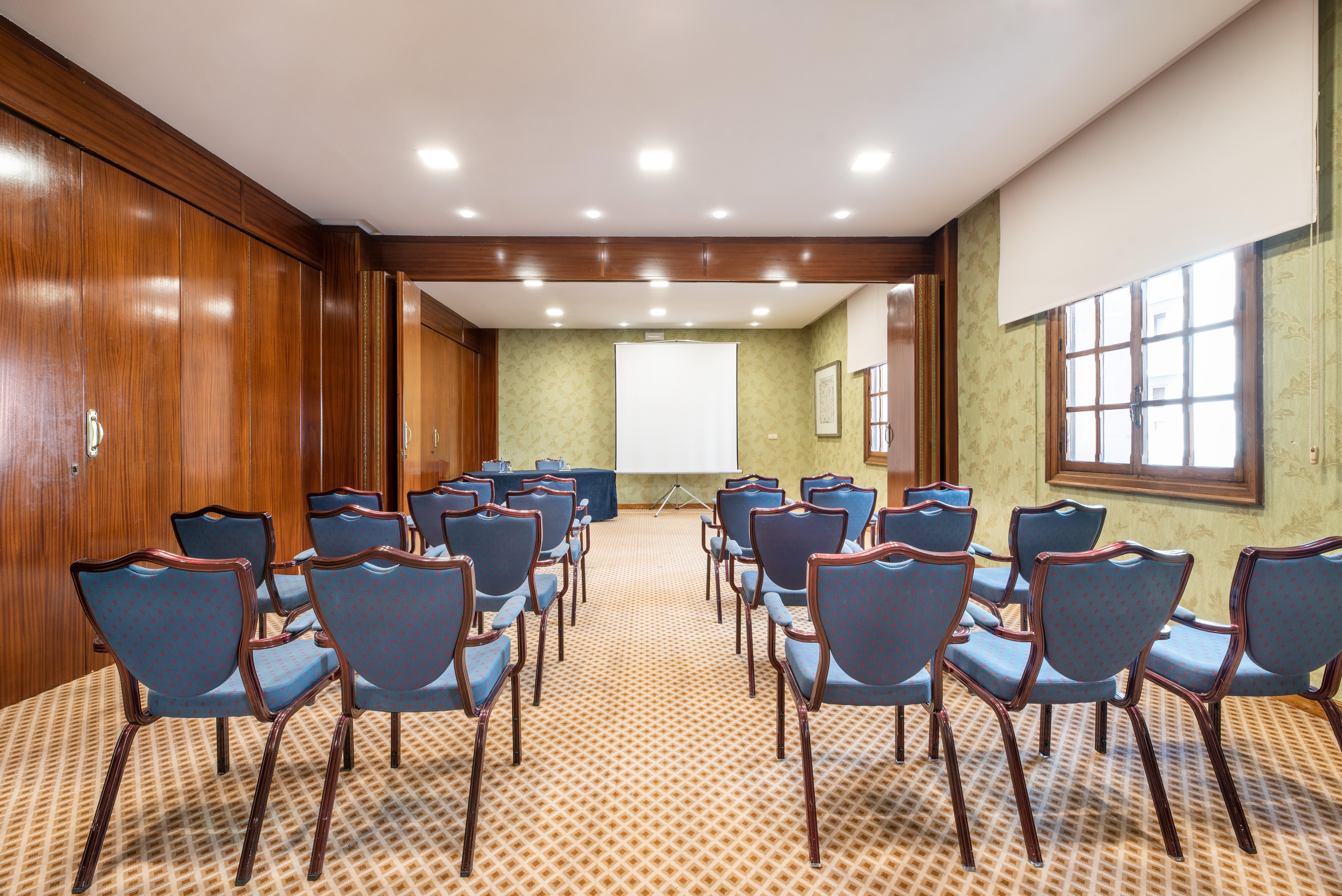 Eurostars Hotel De La Reconquista Oviedo Luaran gambar Meeting room