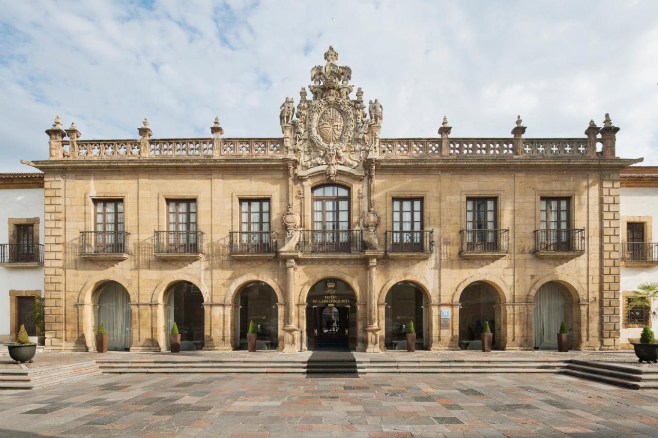 Eurostars Hotel De La Reconquista Oviedo Luaran gambar The Palace of the Dukes of Cadaval, the main façade