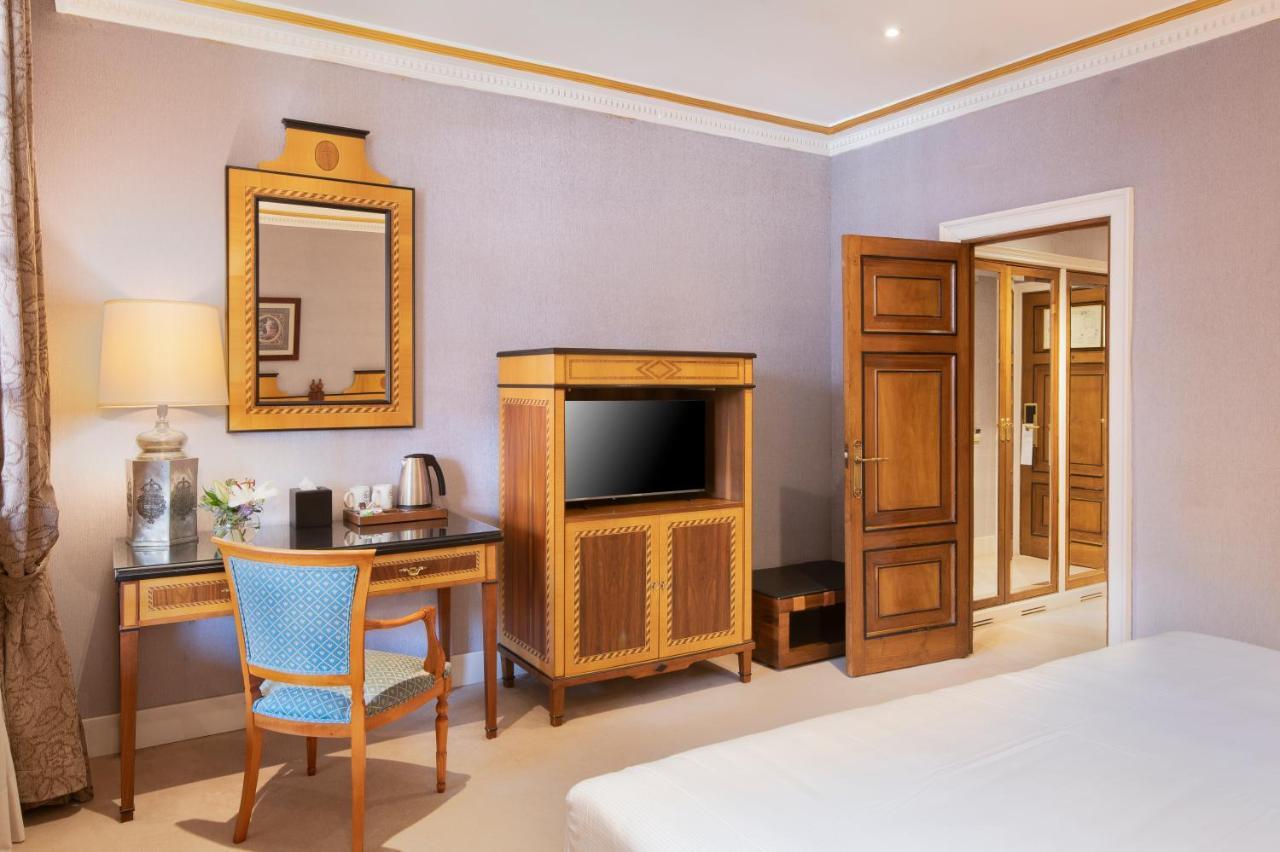Eurostars Hotel De La Reconquista Oviedo Luaran gambar A room at the hotel