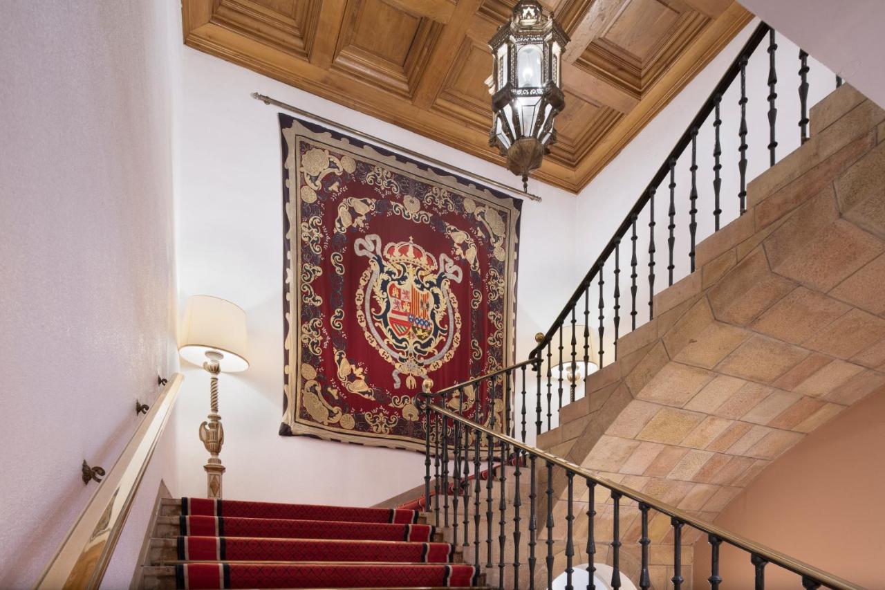 Eurostars Hotel De La Reconquista Oviedo Luaran gambar Staircase